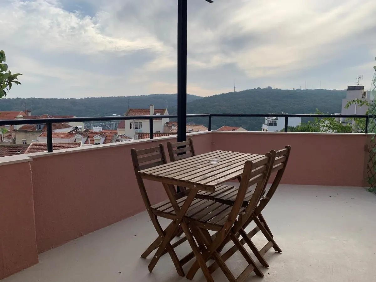 Apartment3 With Terrace And A View Near Amoreiras Lisboa